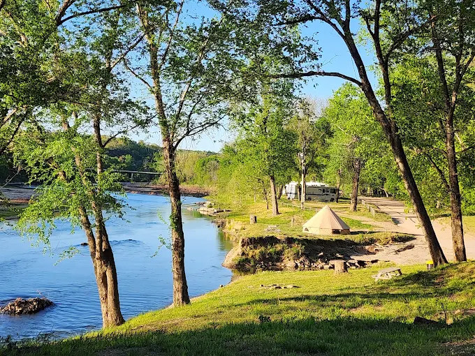 Lazy River Campground & Floats