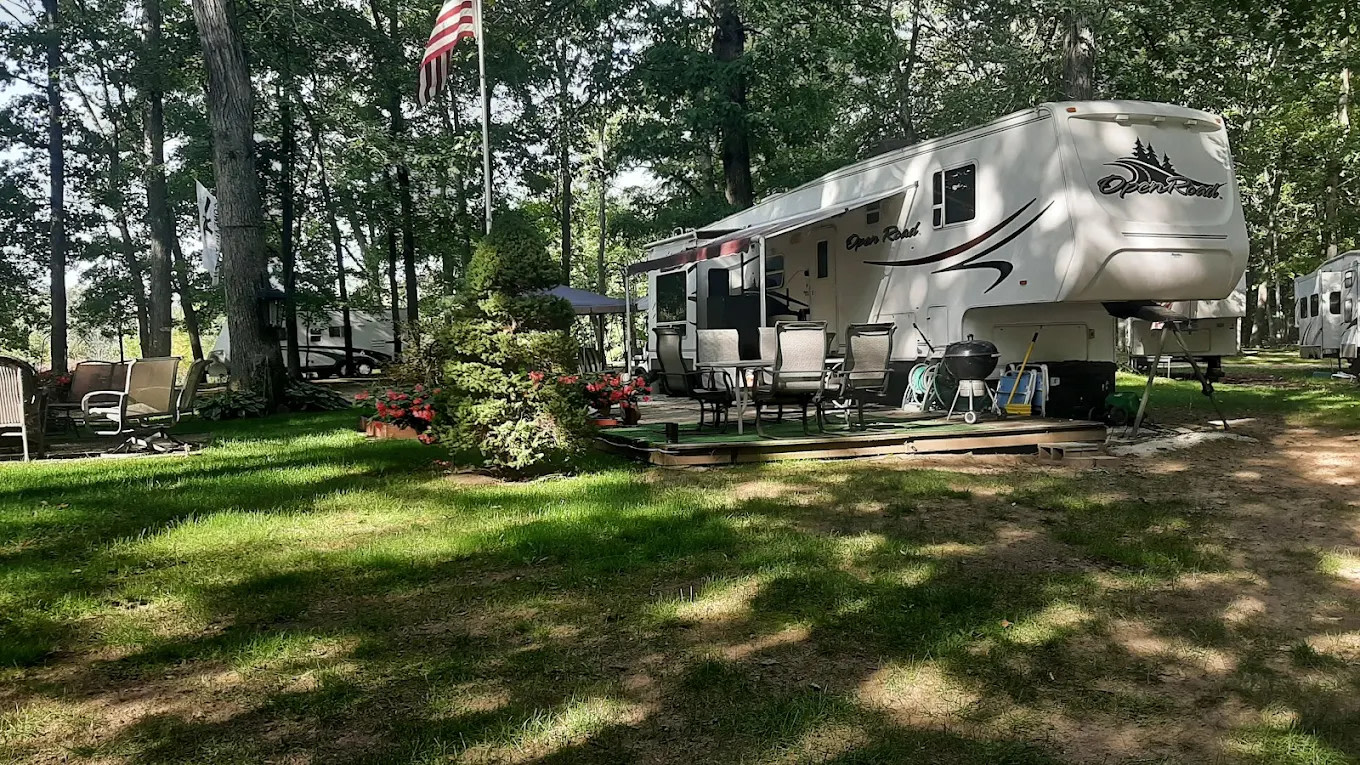 Twin Pine Campground and Canoe Livery