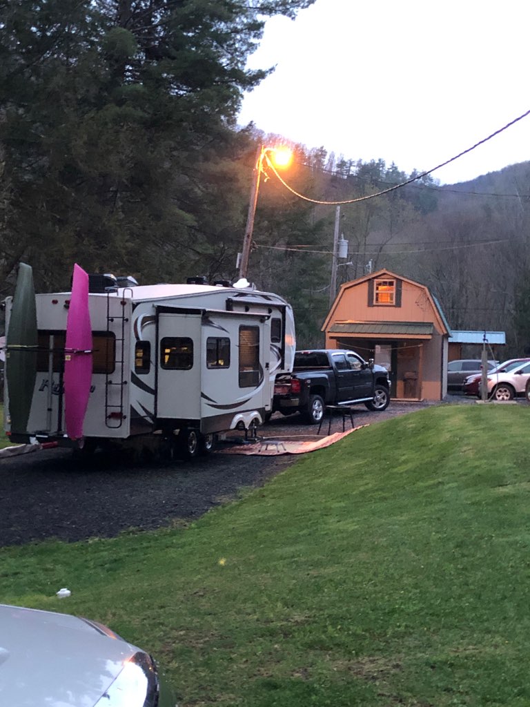 Lakeview Store LLC. Cabins and RV Camping