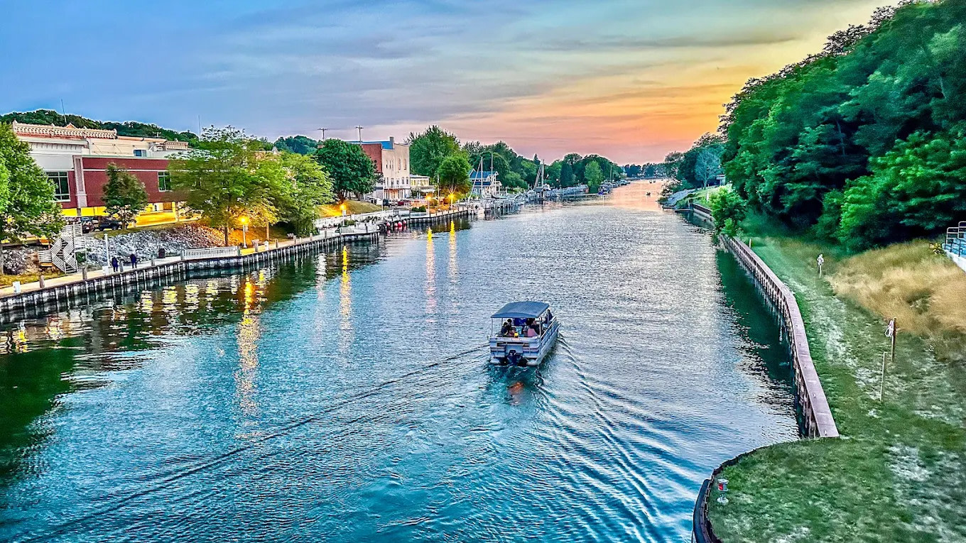 The Bluffs on Manistee Lake MH & RV