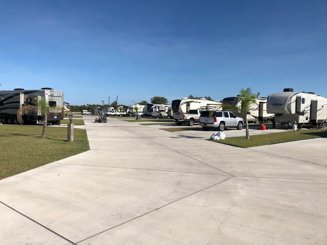 Southern Oaks RV Resort - RV Park and Campground