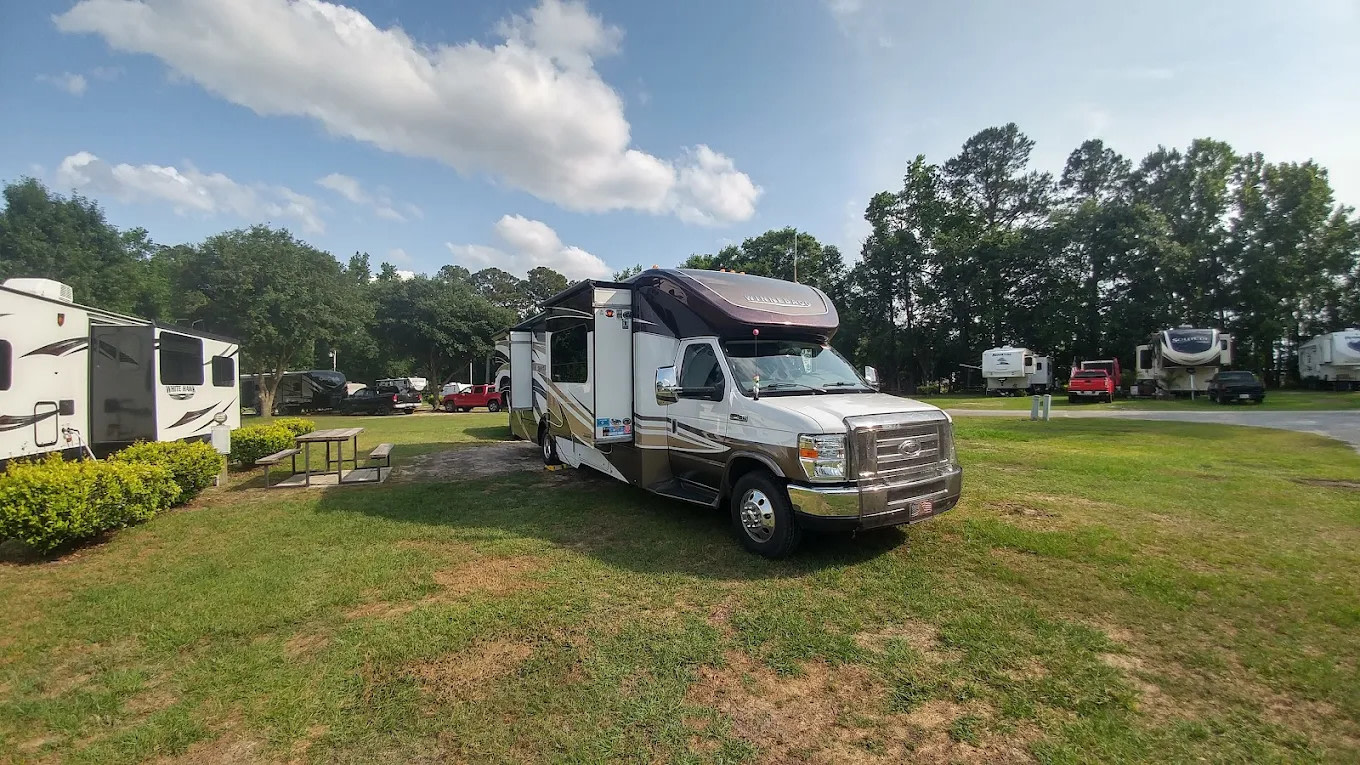 Parkwood RV Park And Cottages