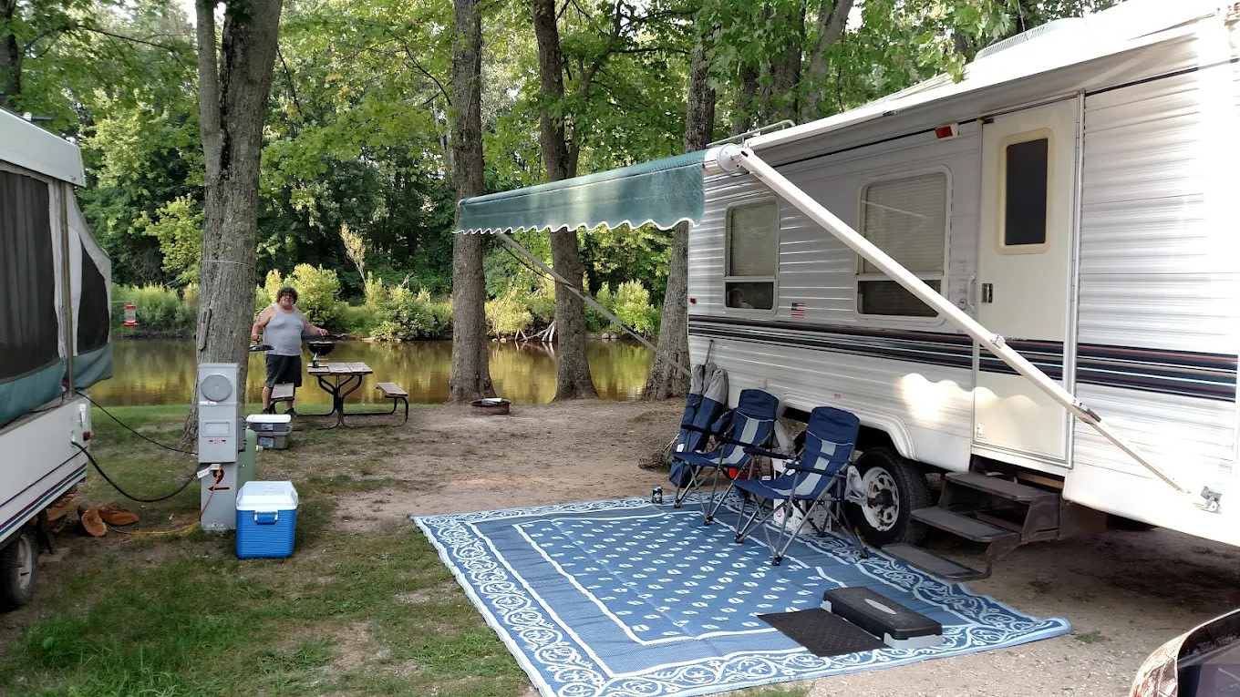 Henry's Landing Campground and Canoe Rental