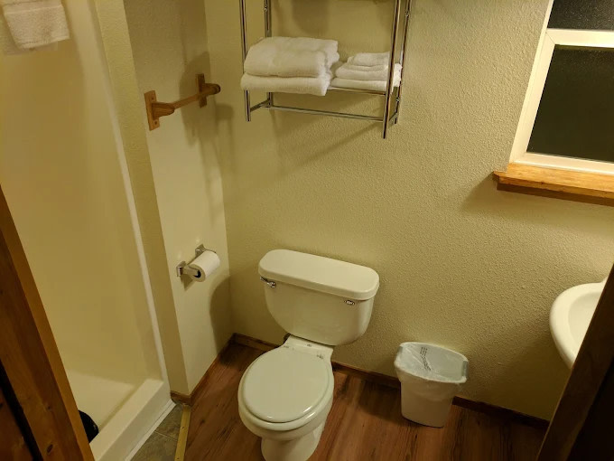 Wild Goose Lodge Motel and RV