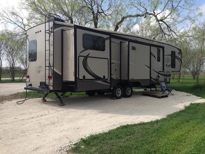 Kenedy Texas Country RV Park and Ranch