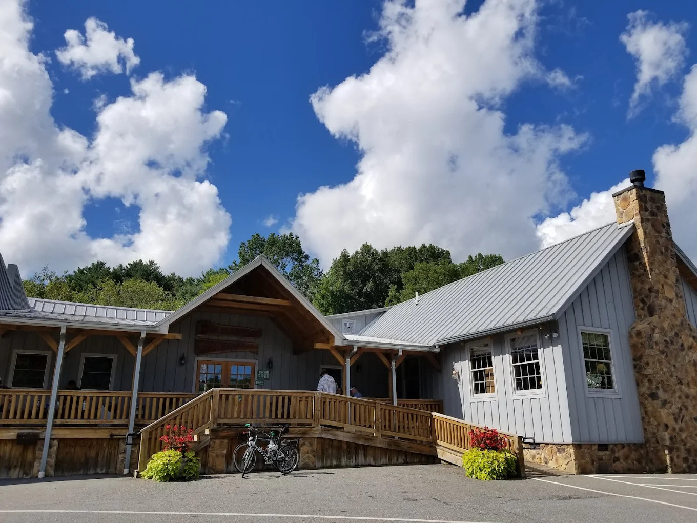 Montebello Camping & Fishing Resort
