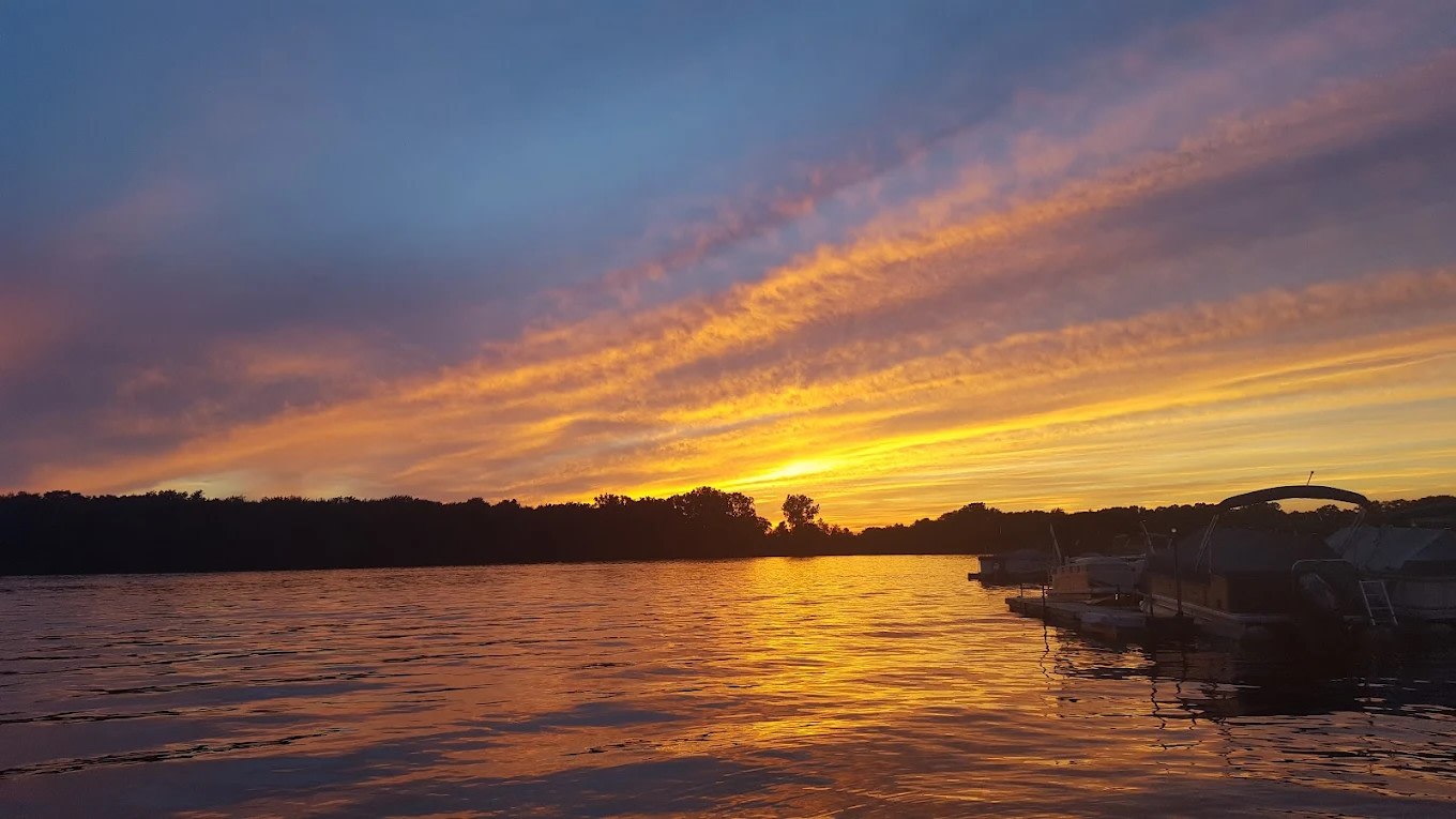 Sunset Cove Resort