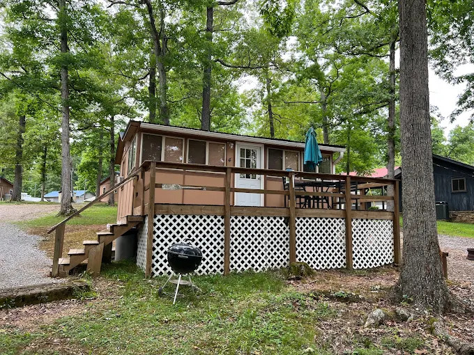 Lakeview Cottages and Marina