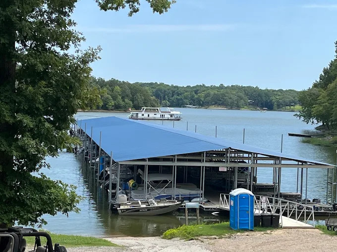 Lakeview Cottages and Marina