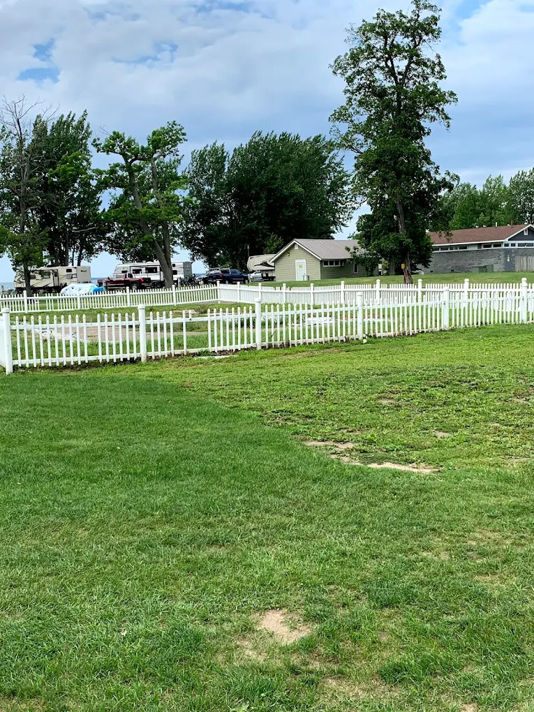 Sun Outdoors Association Island