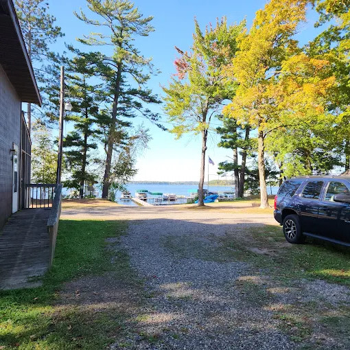 Water's Edge Resort On Farm Island Lake