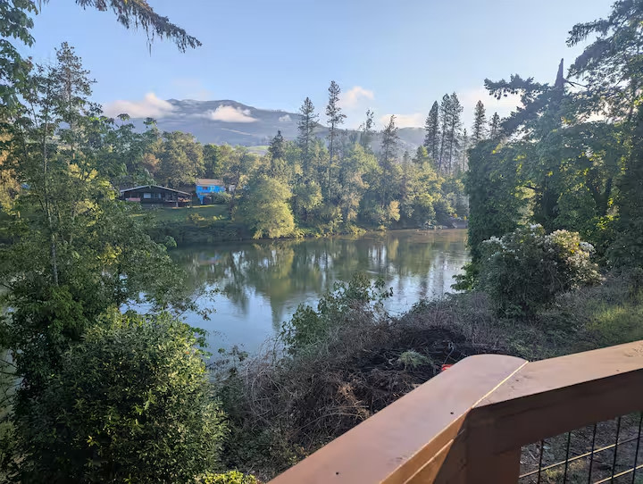 Crow's Nest Riverside Yurt