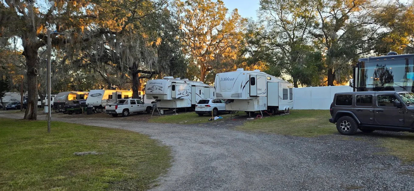 The HUB Leesburg (Age Restricted 55+)