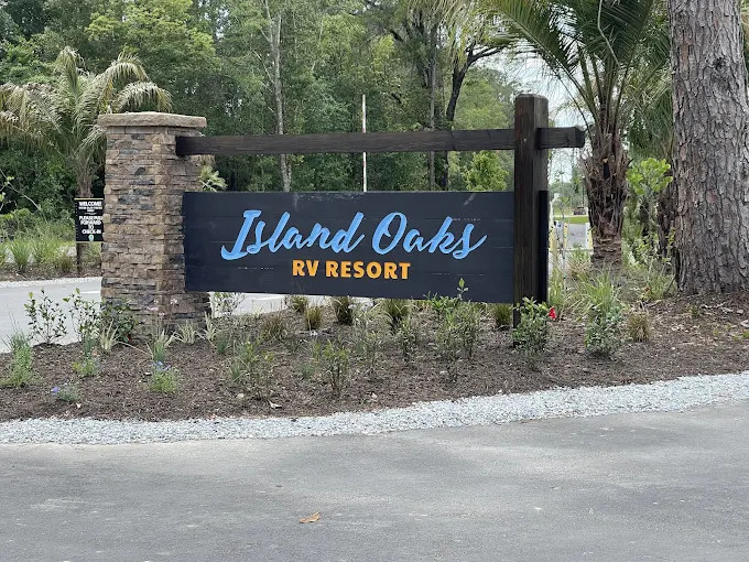 Island Oaks RV Resort