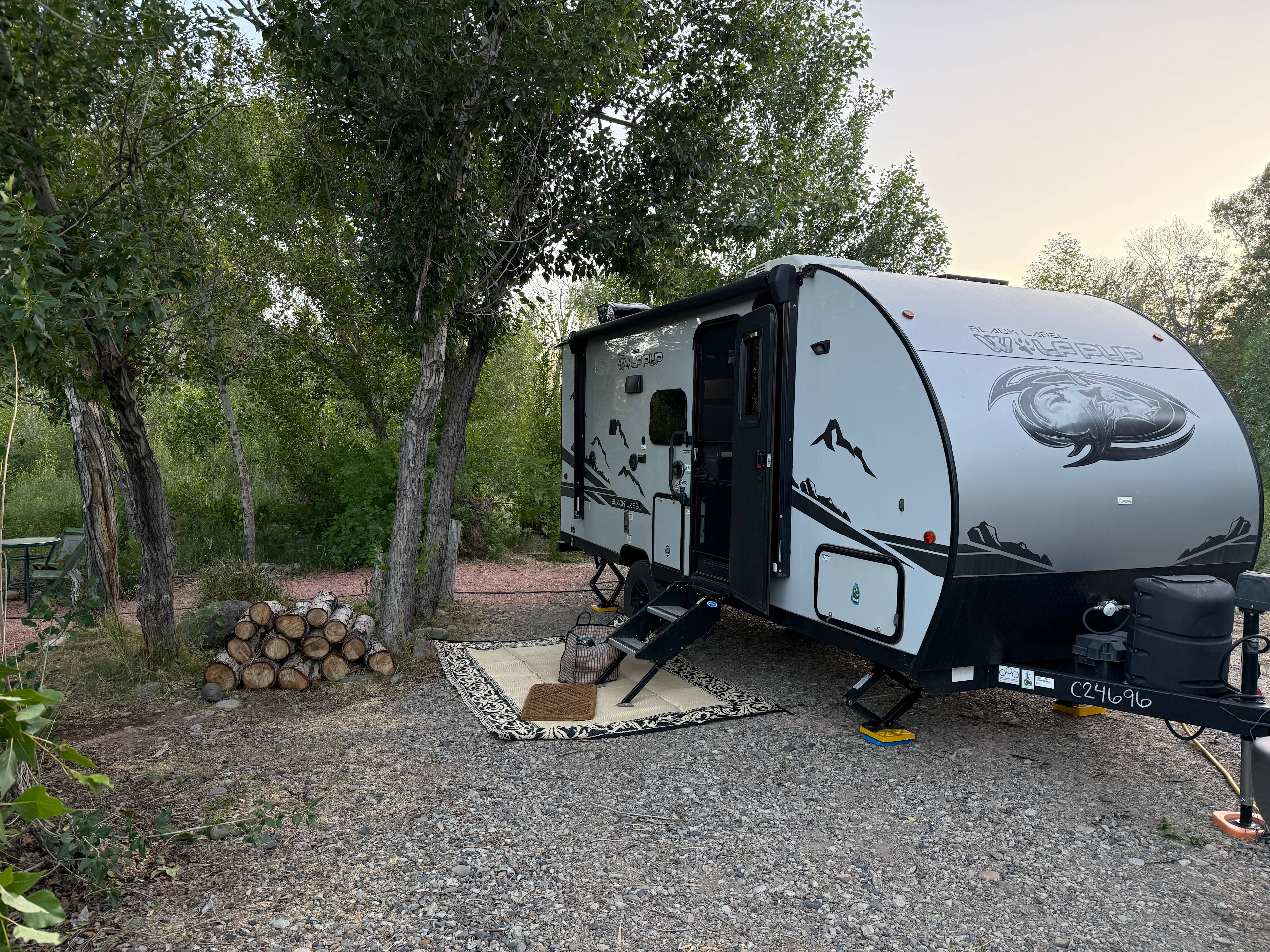 Riverwalk Yurt, luxury on river