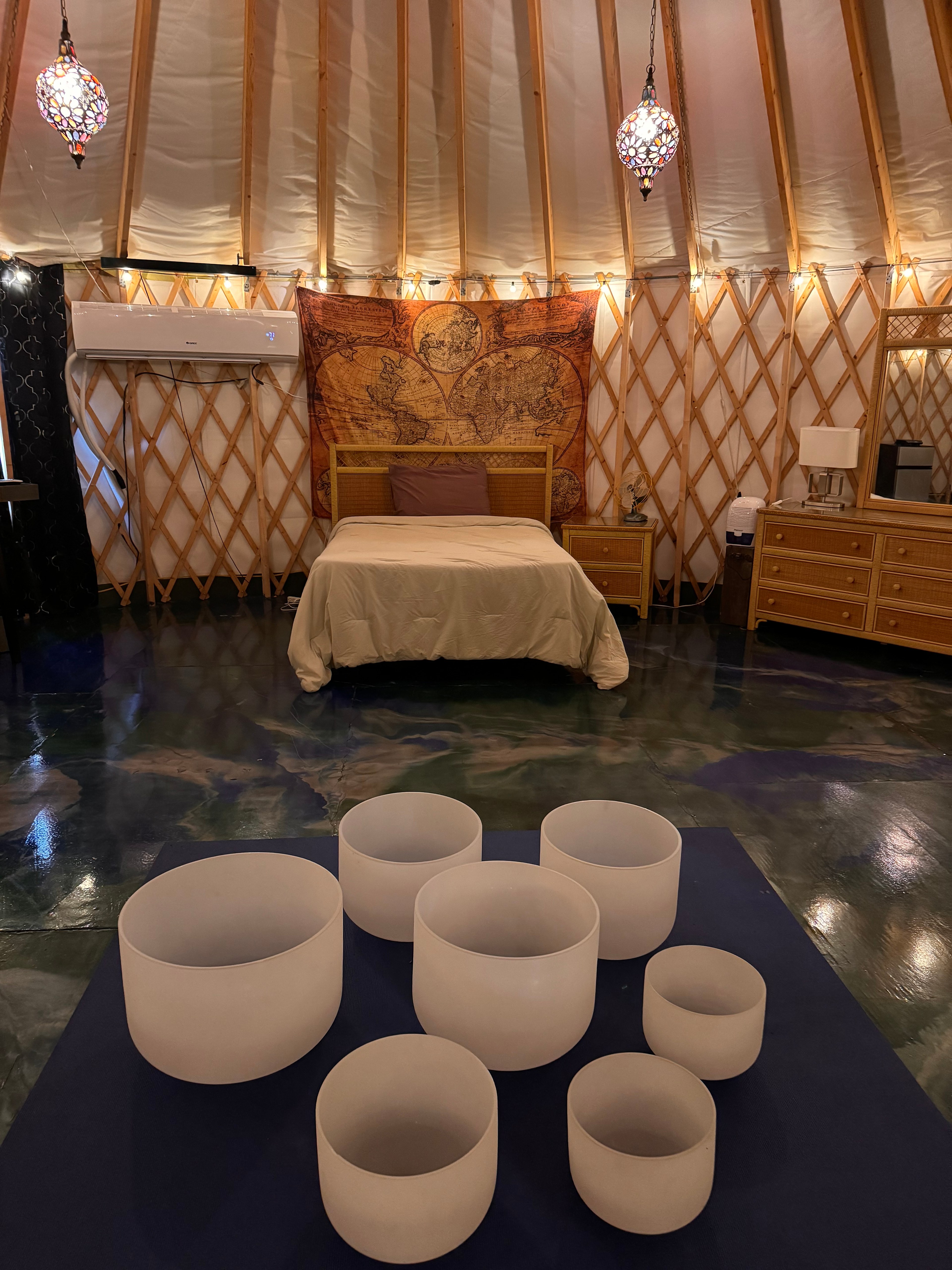 Yurt Glamping Nature in the City