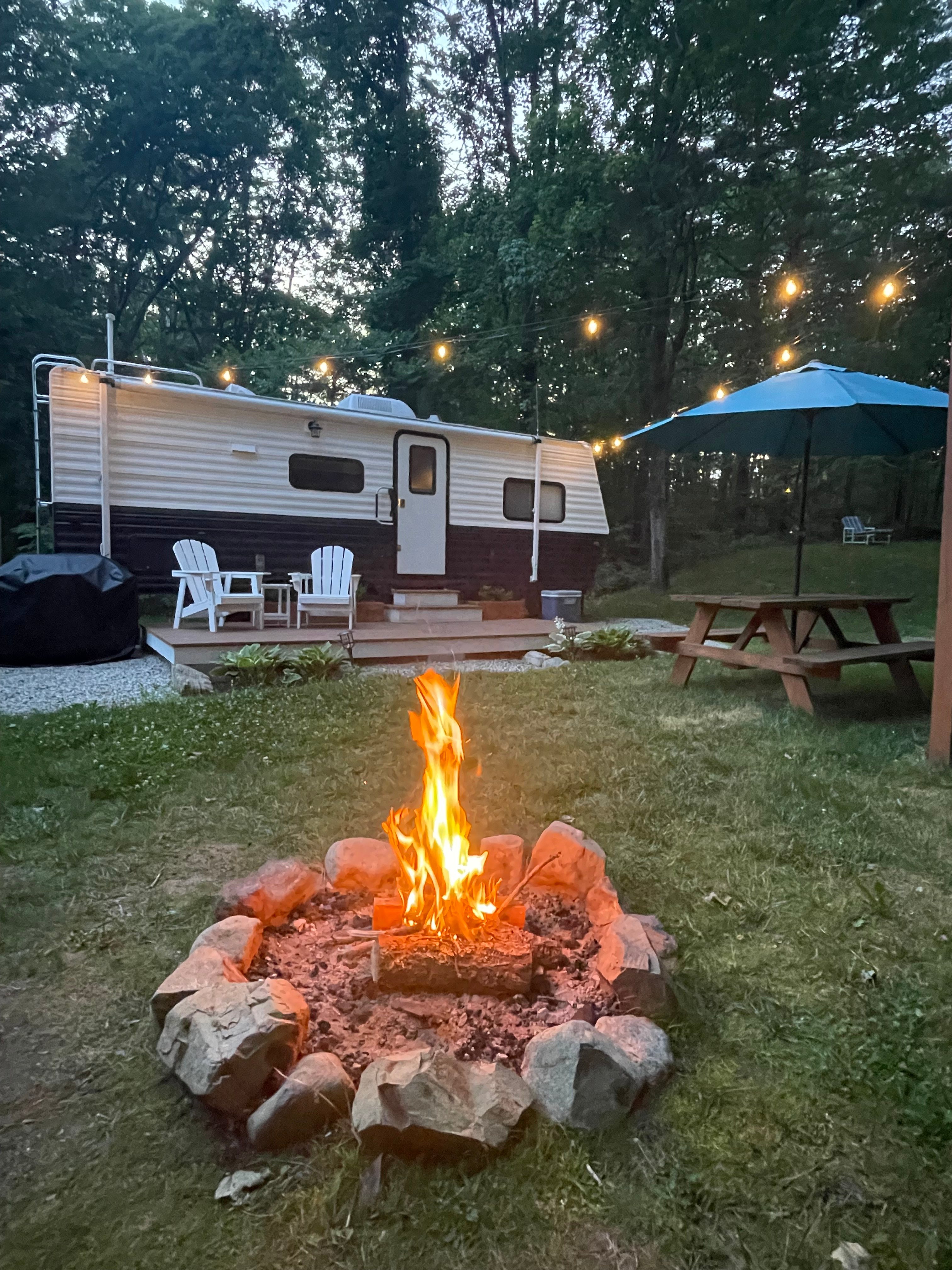 Private Cozy Camper Near Beaches
