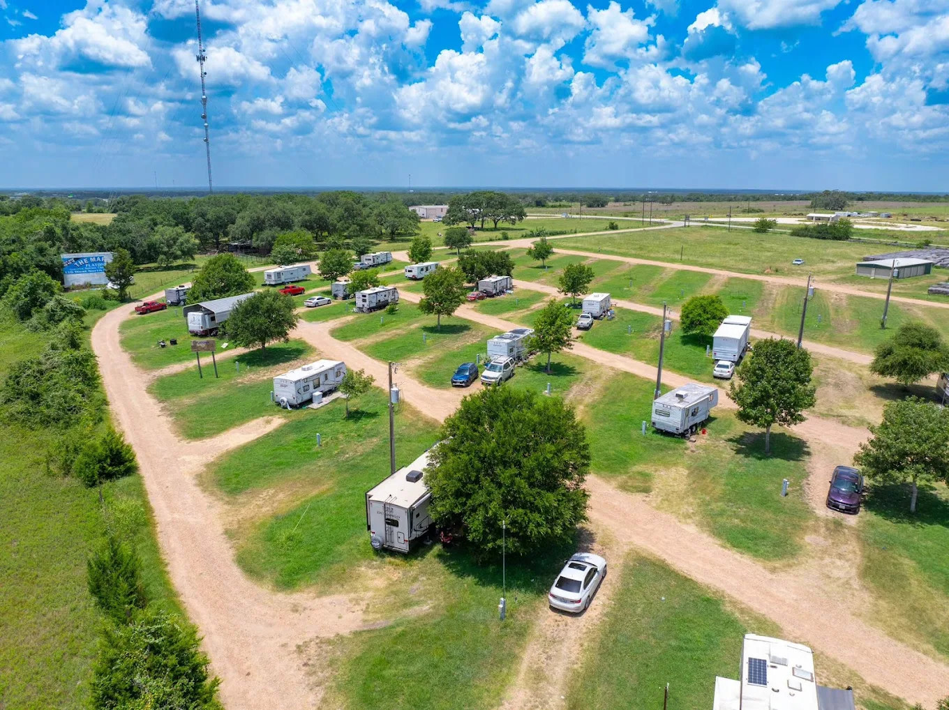 Flatonia Retreat & RV Resort