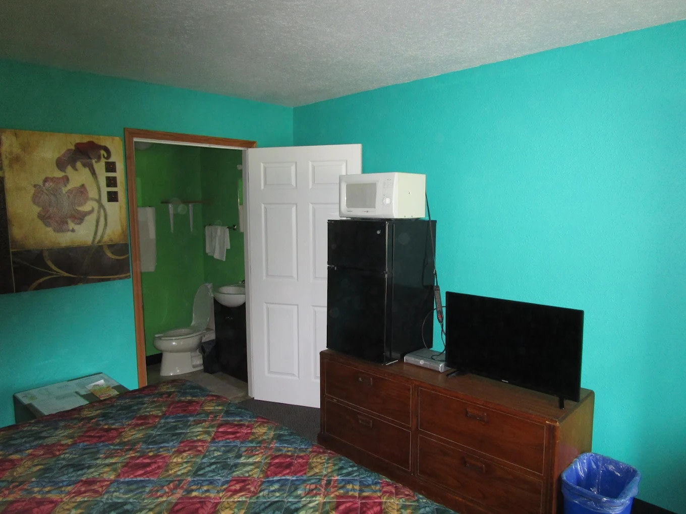 K-River Motel & Campground