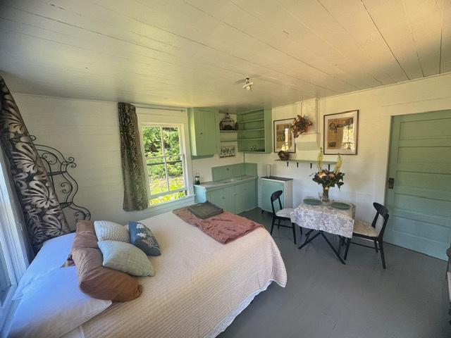 Laughing Leaf Cottage