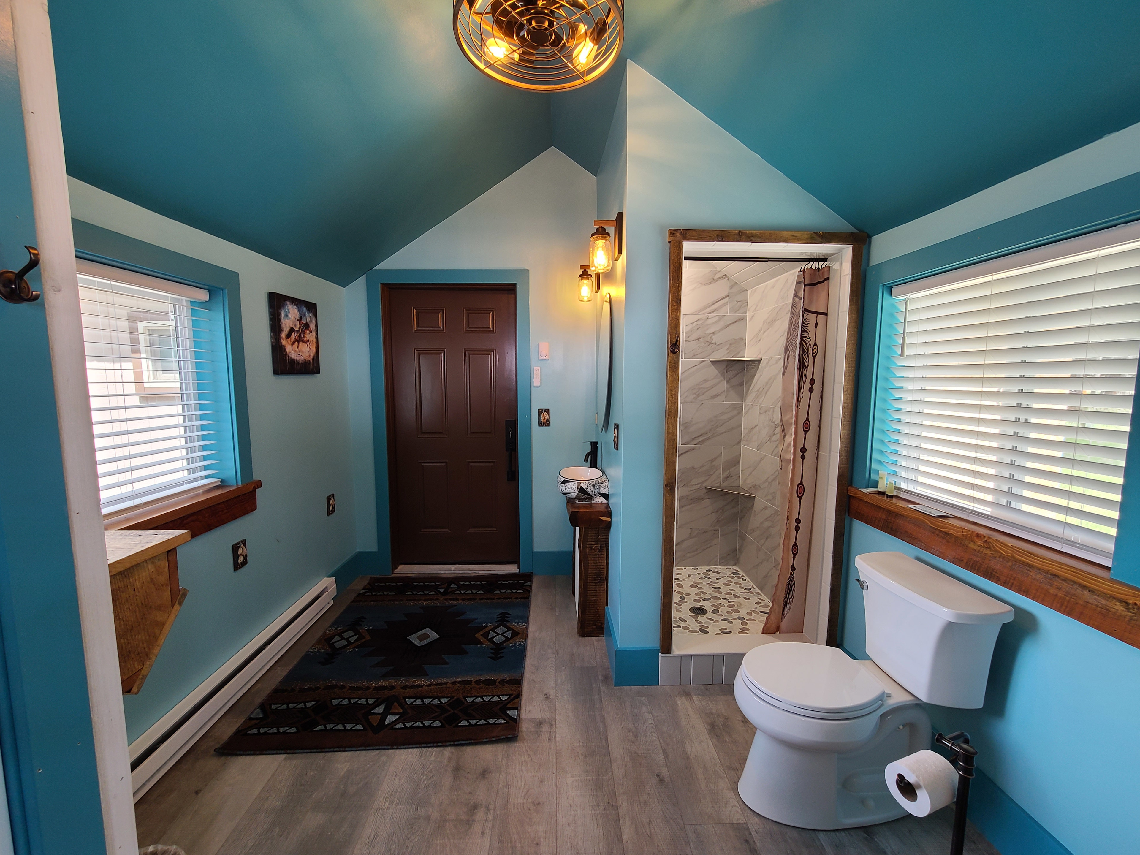 Three Bears Motel Tipis