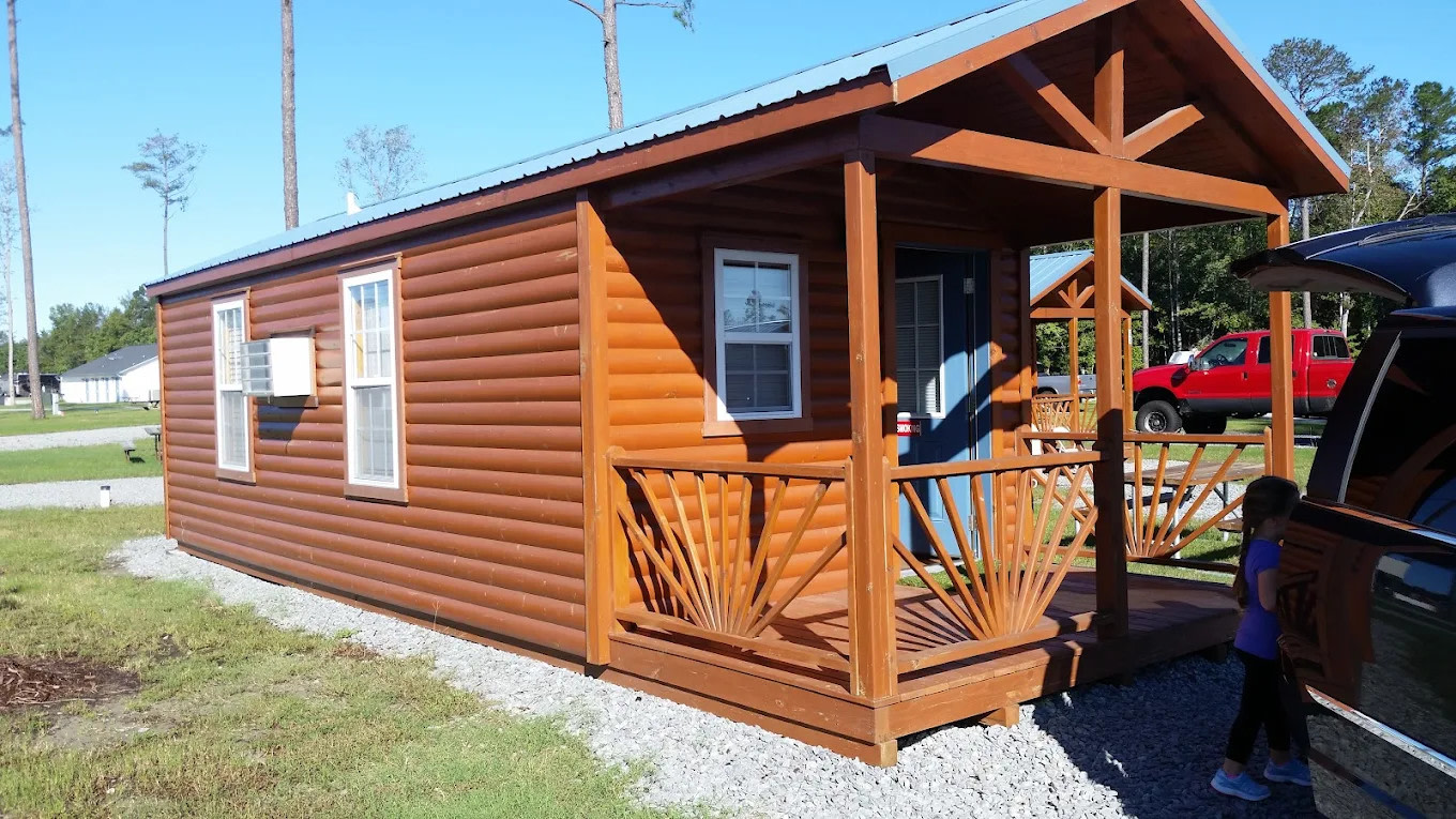 Raleigh Oaks RV Resort & Cottages