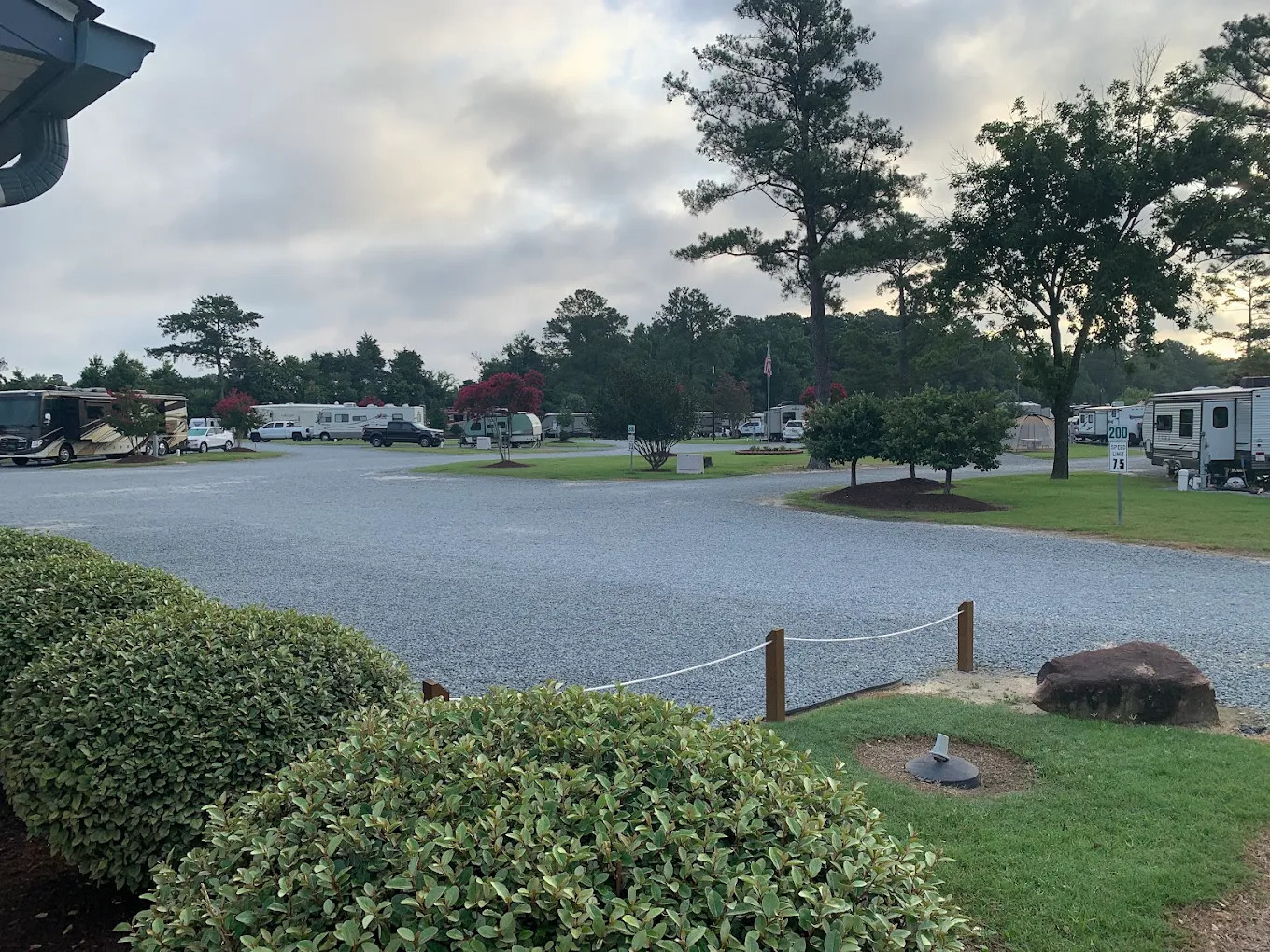 Raleigh Oaks RV Resort & Cottages