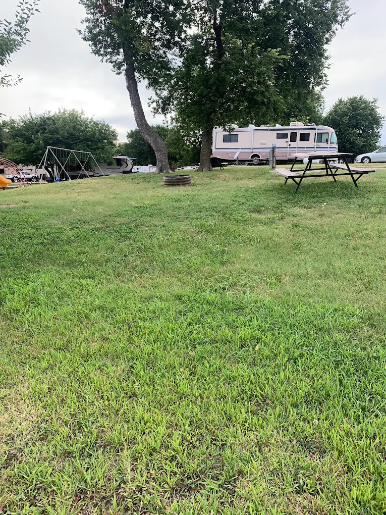 Walt's Four Seasons Campground and Country Store