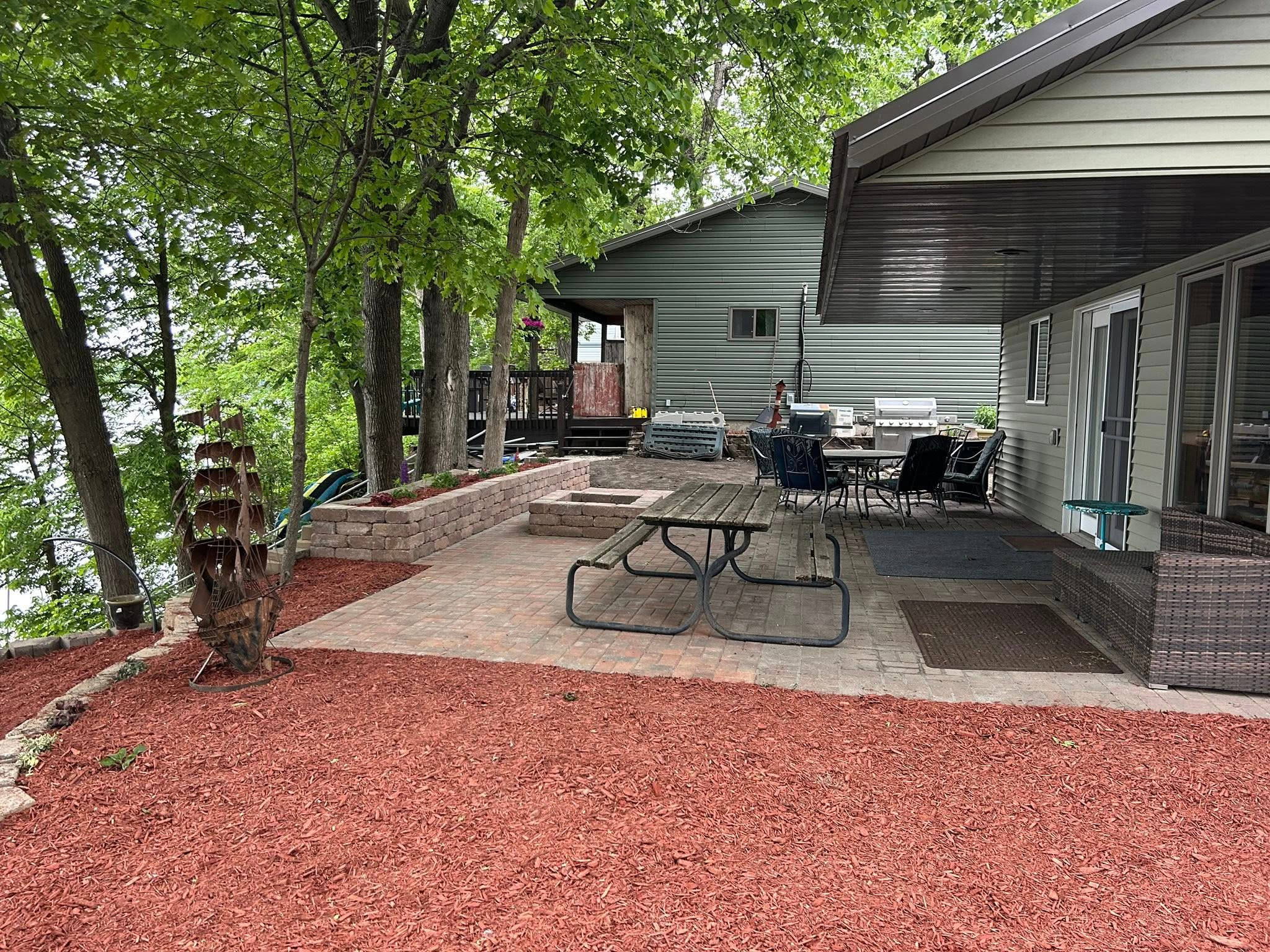 Oak Hollow Resort | Seasonal RV Park & Vacation Cabin Rentals | Pontoon Boat Rentals