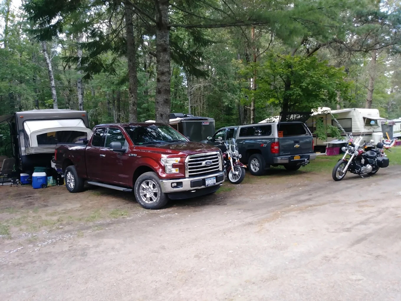 Charlie's Inn Junction Campground