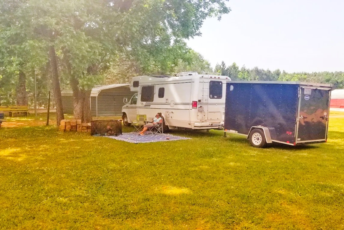 Bonnie & Clyde RV Resort