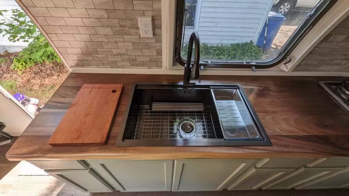 Silver Stream Airstream