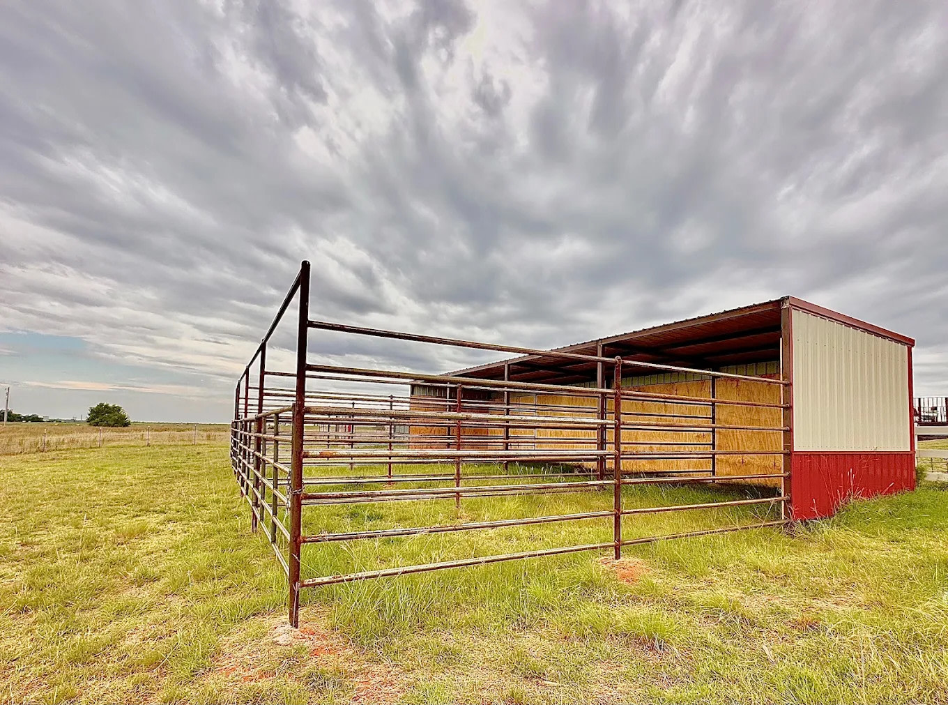 KK's Horse Hotel