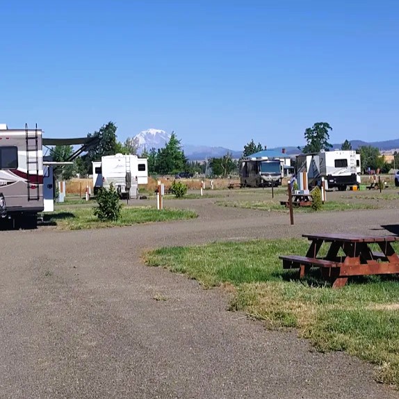 Stargazers RV Resort