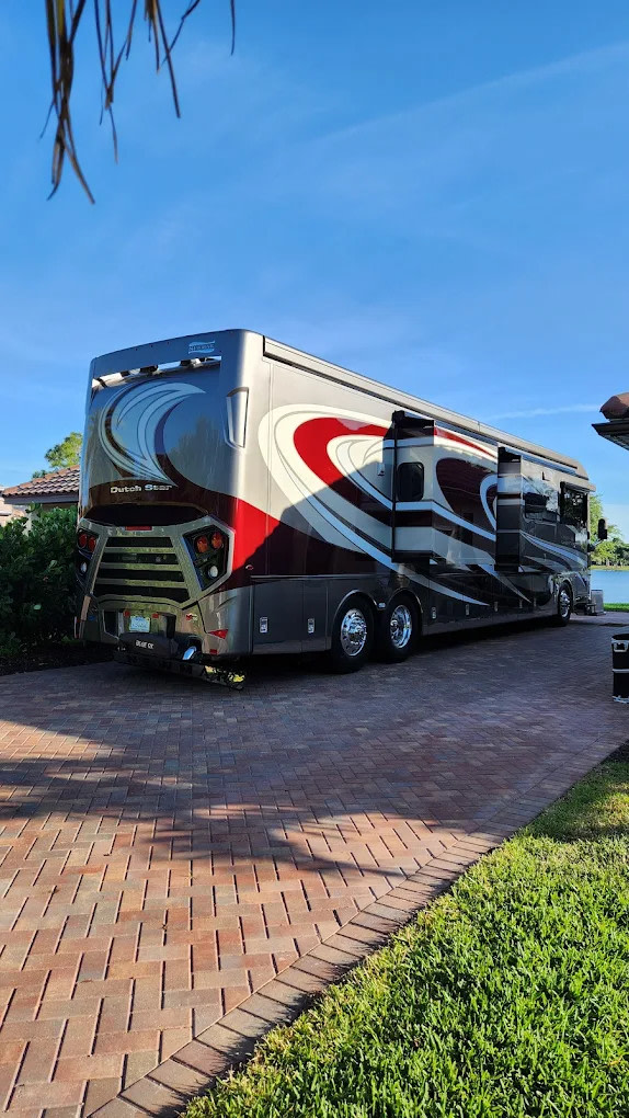 Golden Palms Luxury Motorcoach Resort