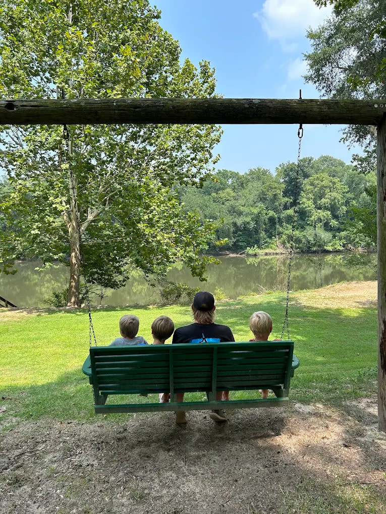 Rocky Bend Flint River Retreat
