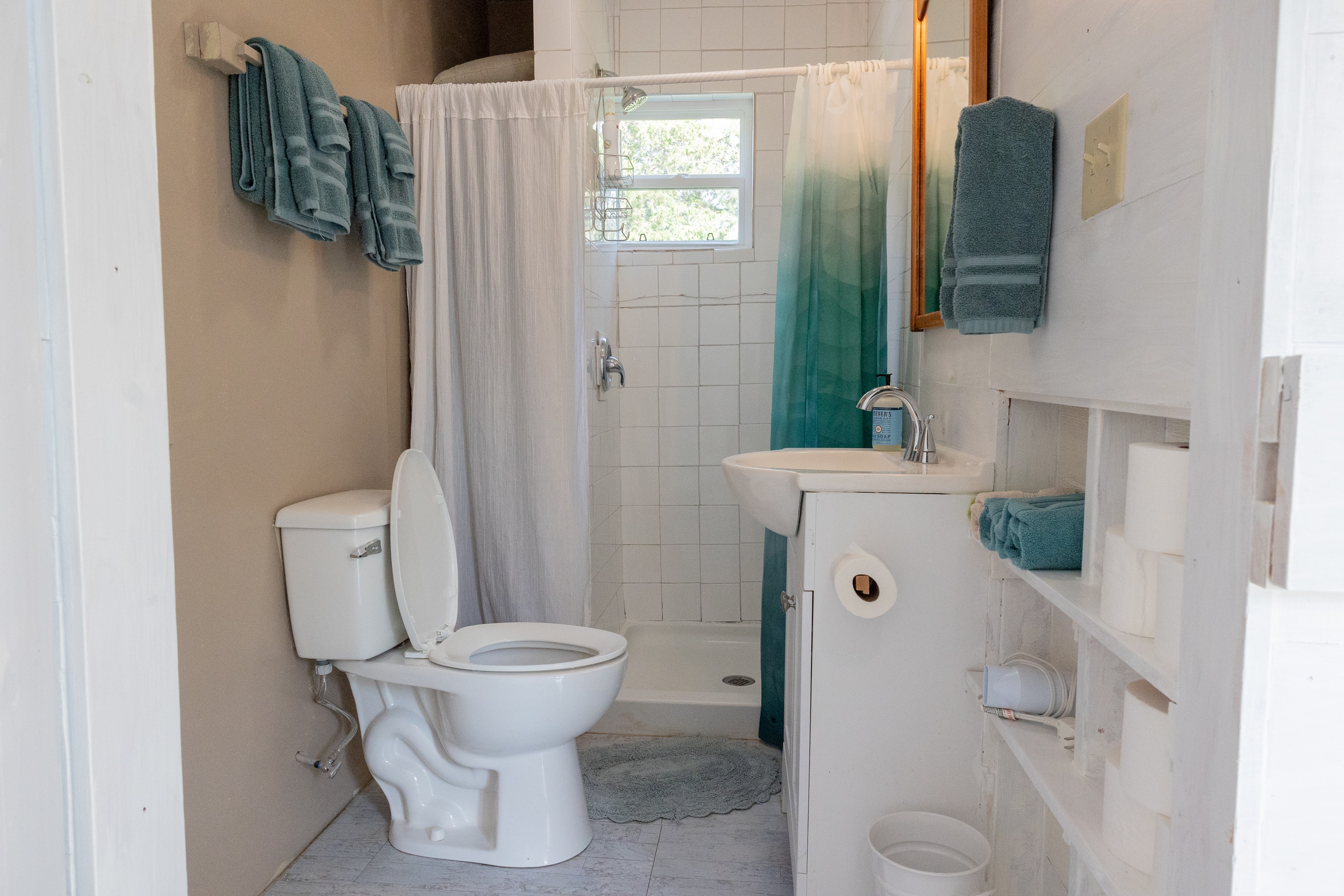 Little Barn Cabin At Fowl Territory