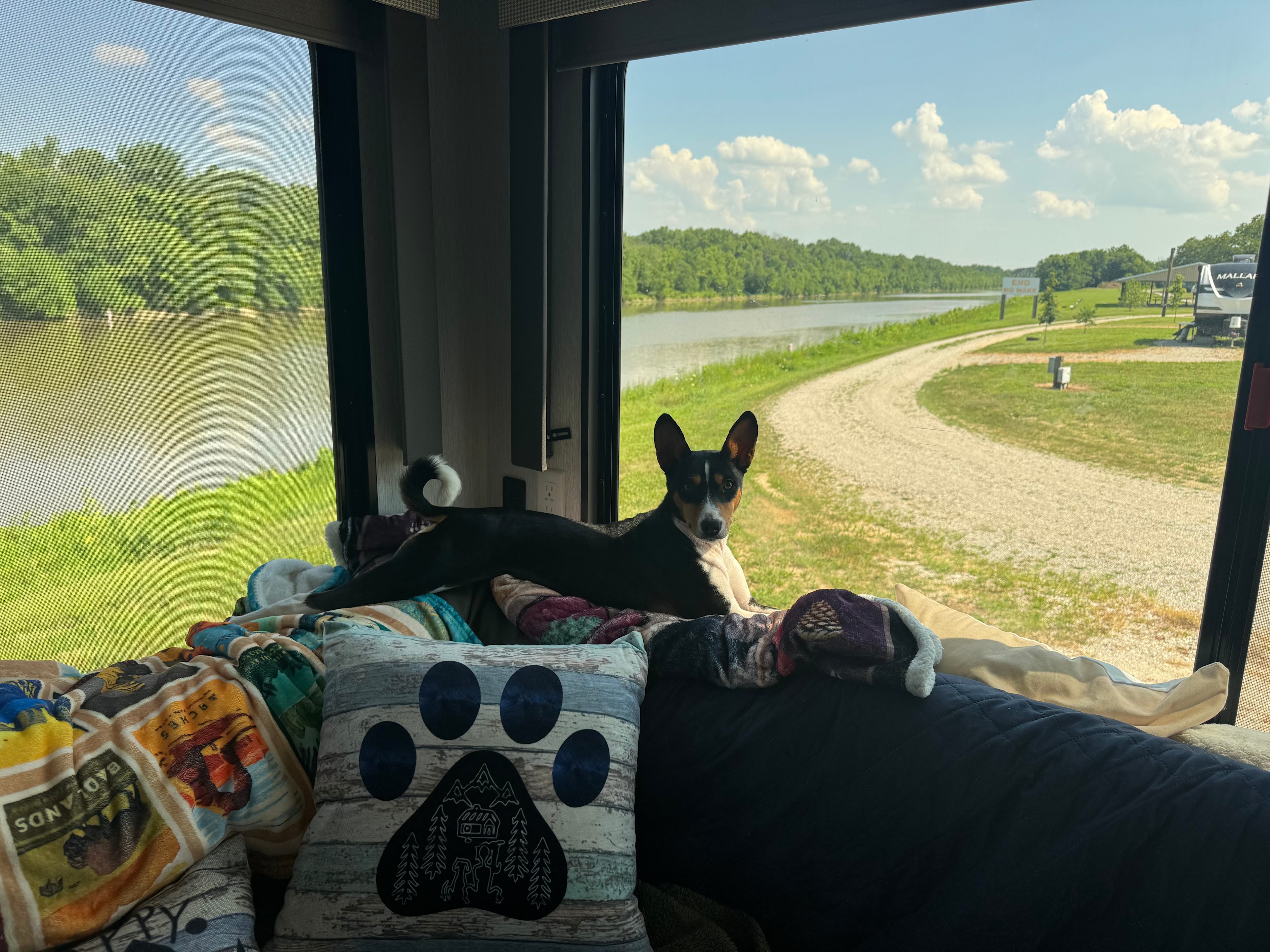 Kaskaskia River Camping & RV Park