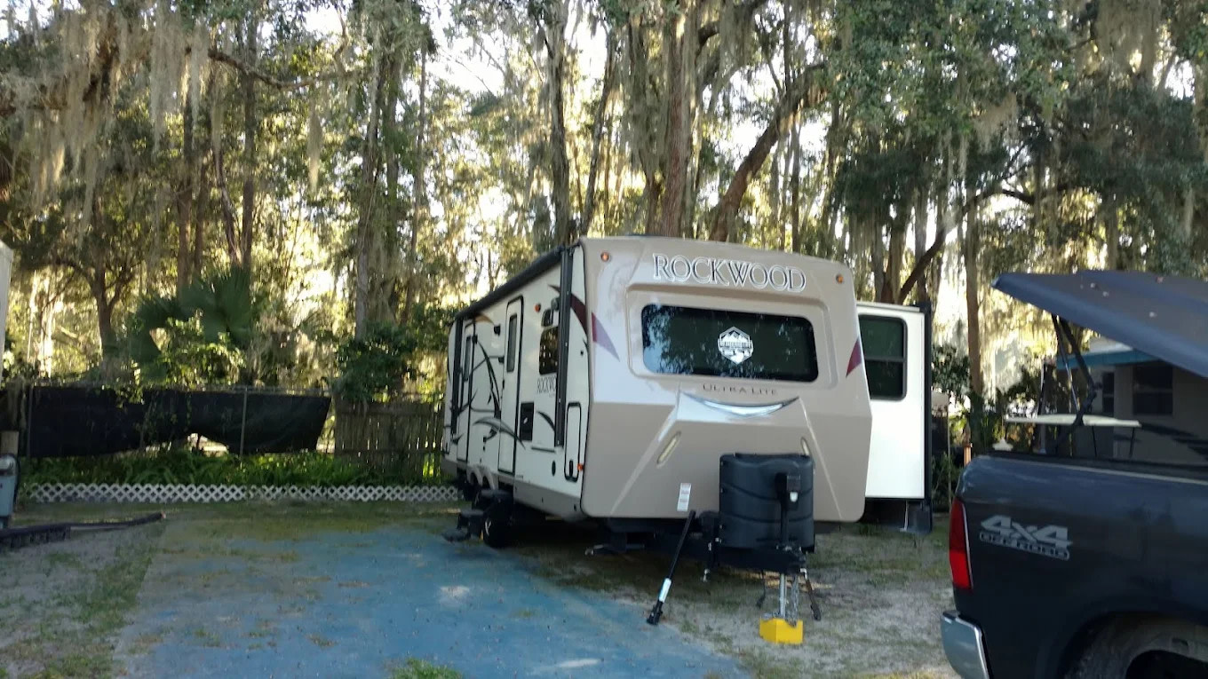 Lynchs Landing RV Park and Cottages