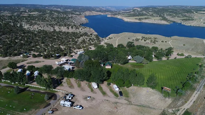 Lakeside Escape RV Resort