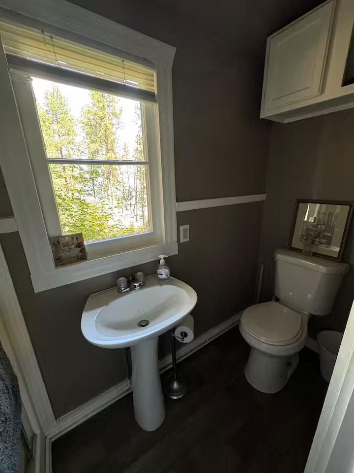 The Cove Lakeside Retreat