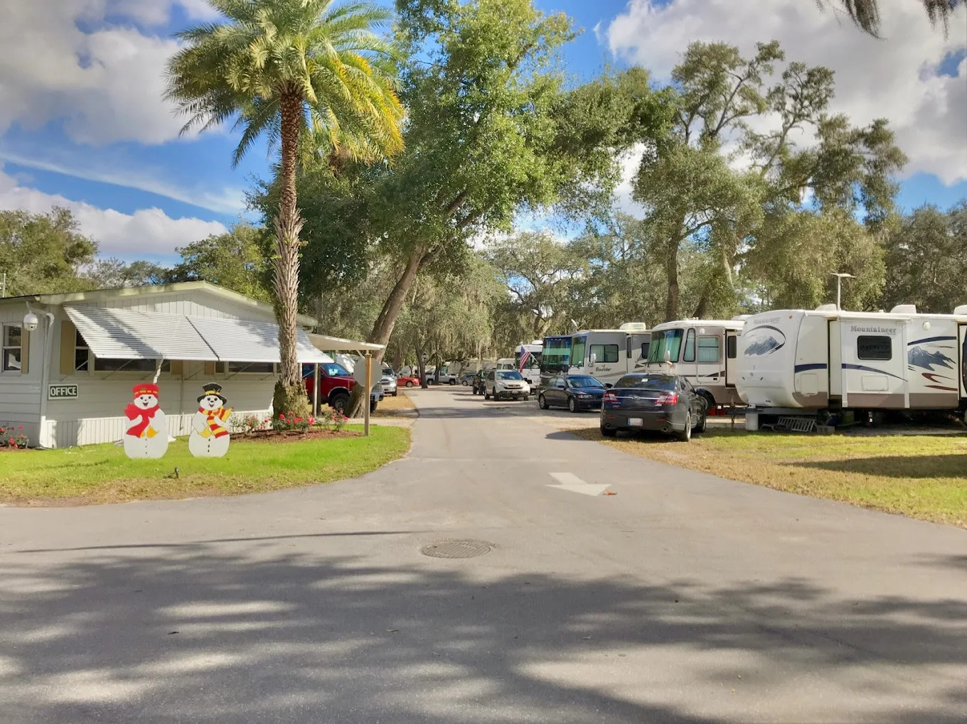 Highbanks Marina and Camp Resort