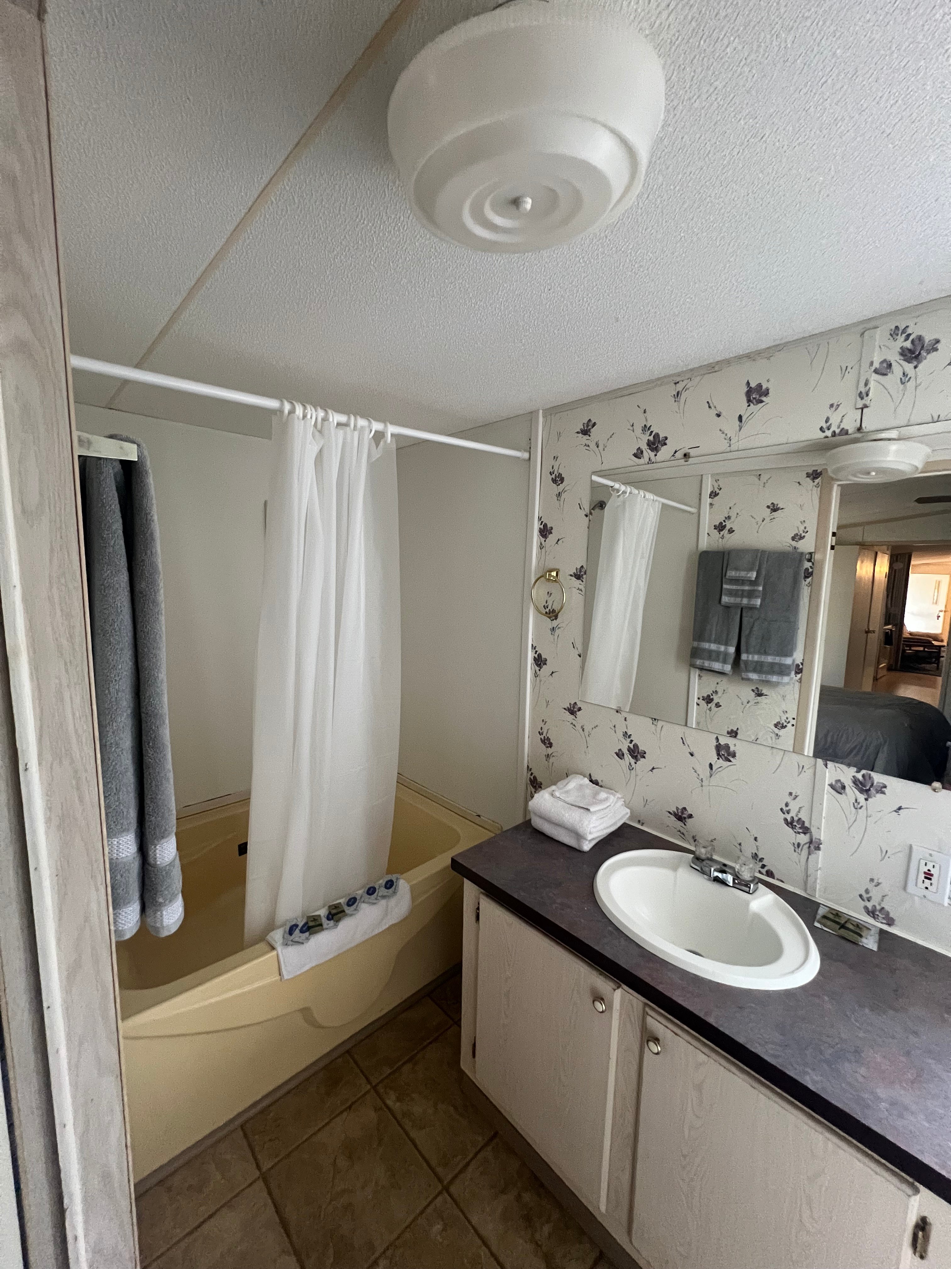 Anchor Inn Marina and Resort