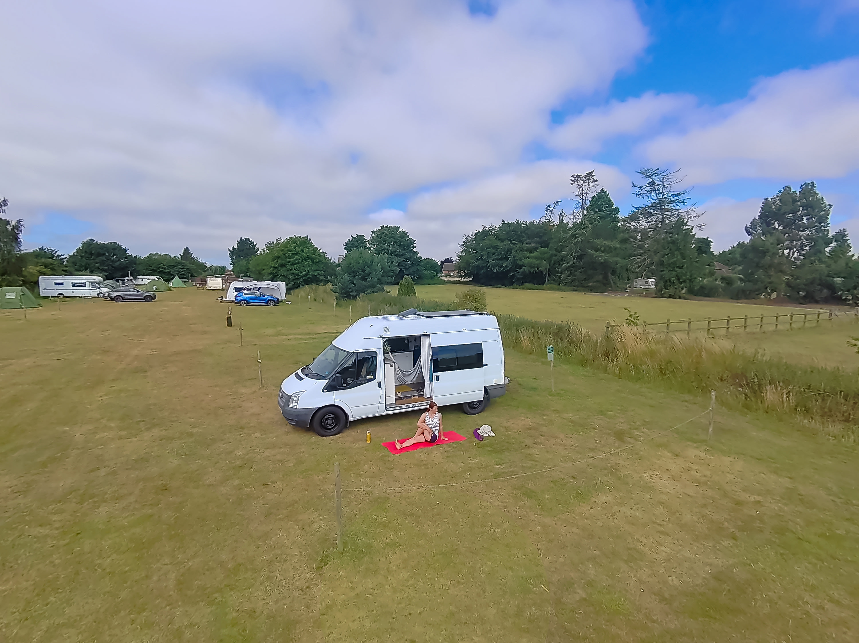 This is how open the non-electric pitches area. Plenty of space, and still only a reletively short walk to the bathrooms at the entrance of the site.