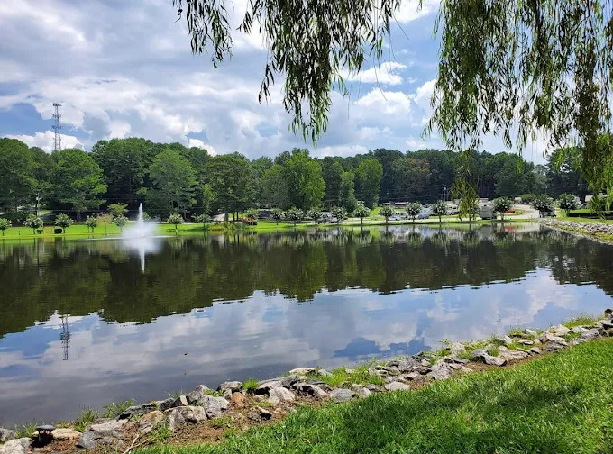 Twin Lakes RV Park