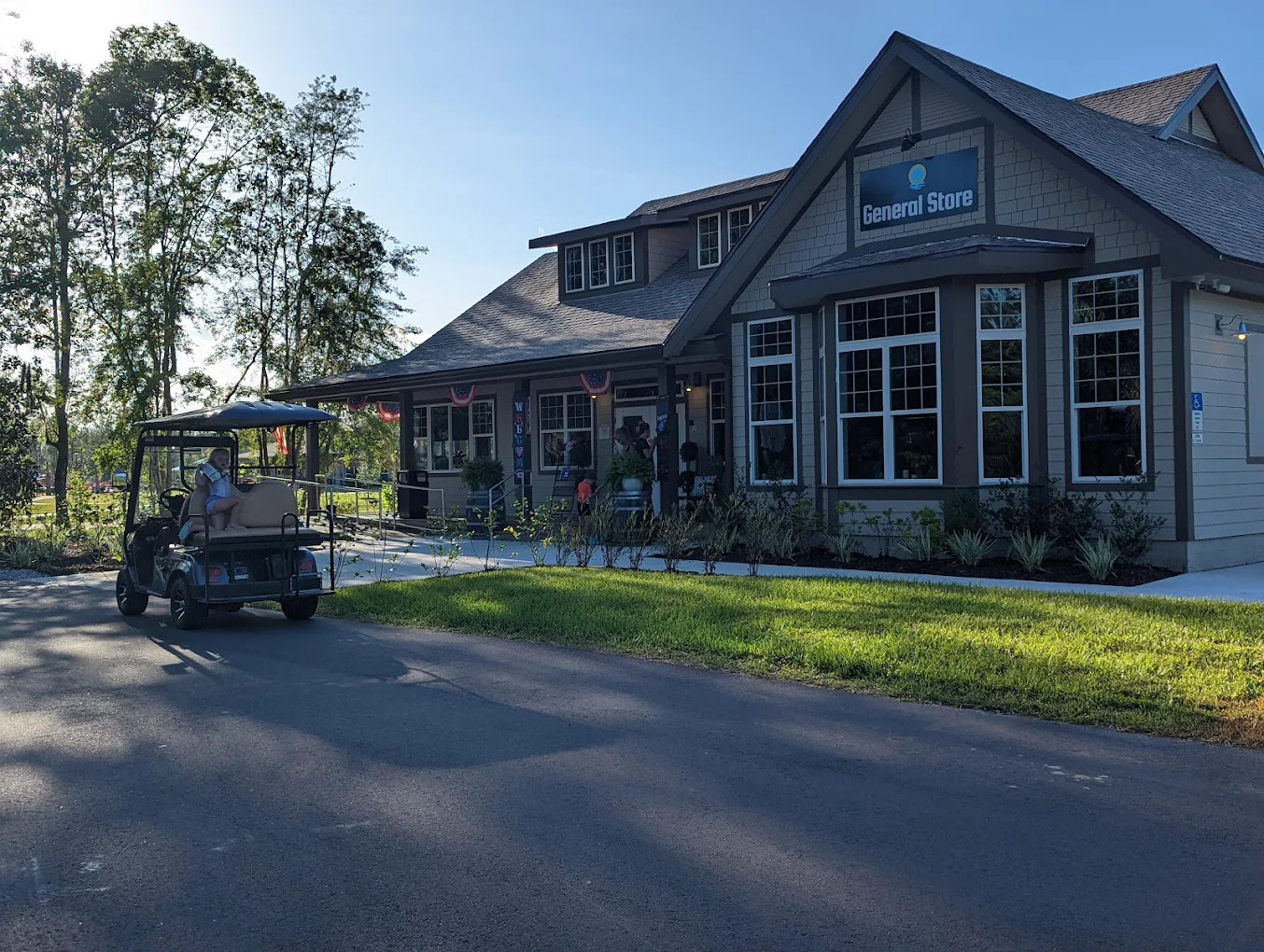 Island Oaks RV Resort