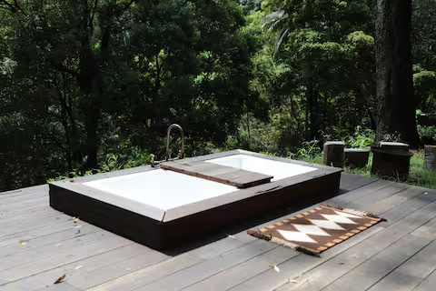 Intimate Rainforest Retreat