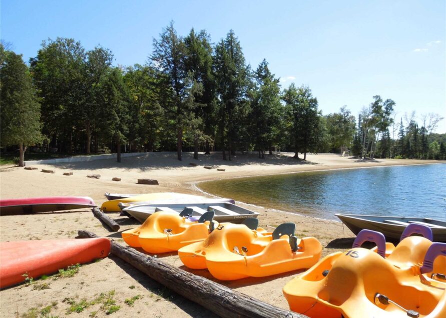 Mitziville By The Lake