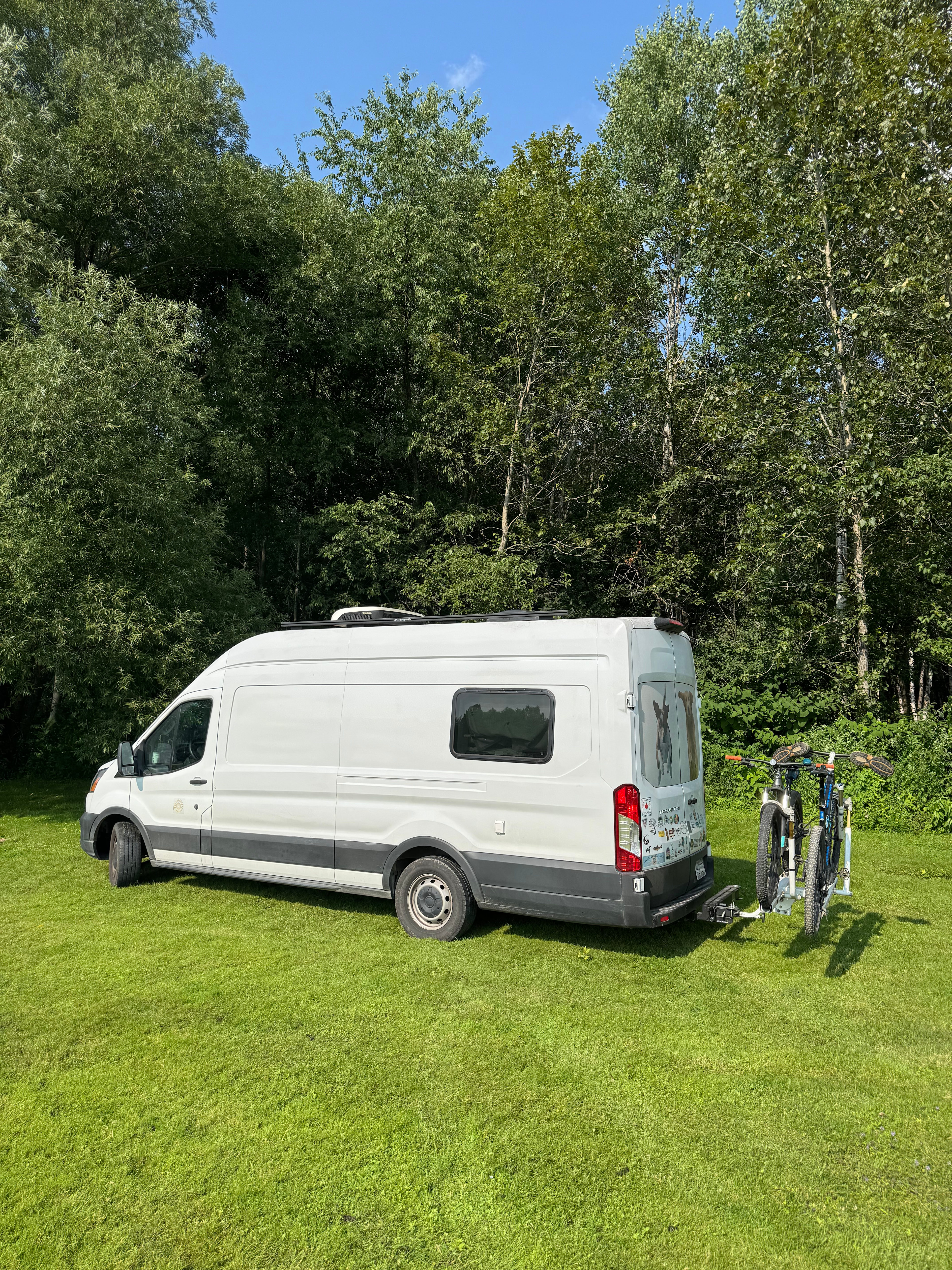 Au Petit Chat de la Riviere