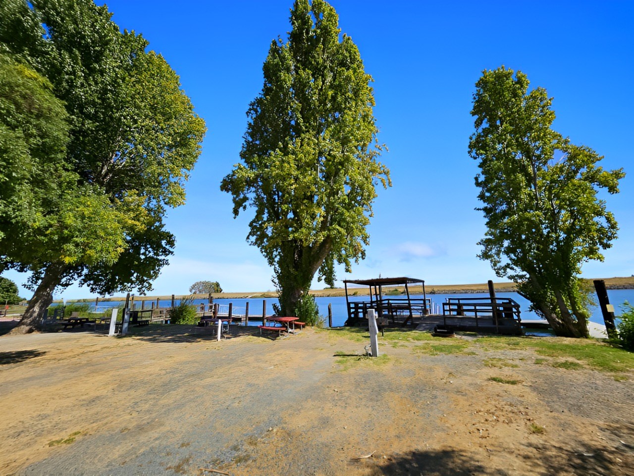 Snug Harbor RV Park & Marina
